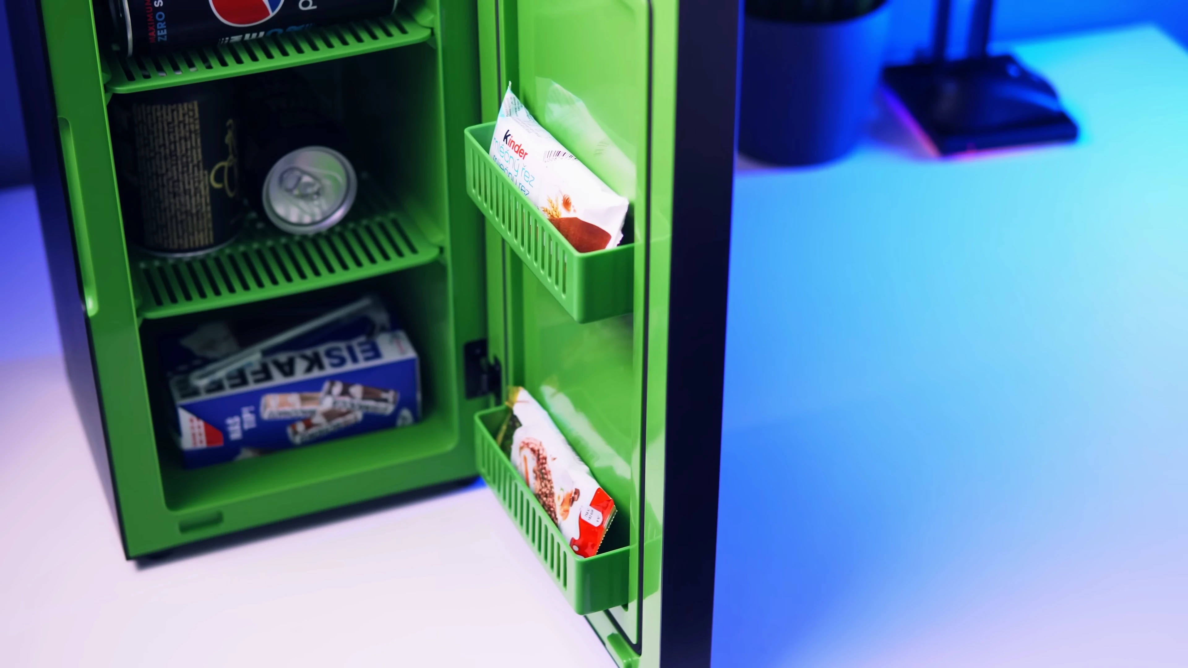 Xbox Mini Fridge [recenze]: Úžasná lednice pro hráče? 